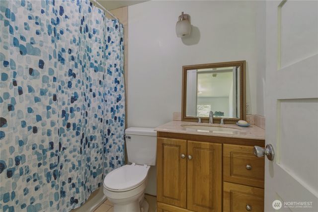 3511 Quade Road, Clinton, WA 98236