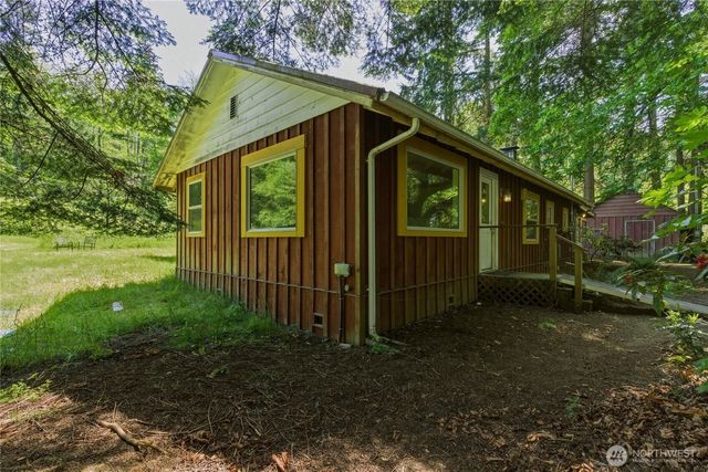 3511 Quade Road, Clinton, WA 98236