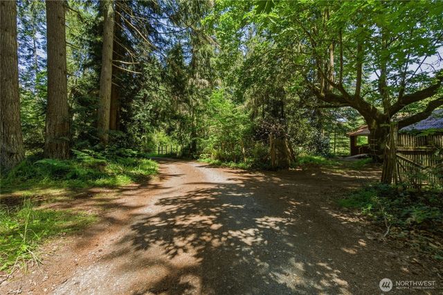 3511 Quade Road, Clinton, WA 98236