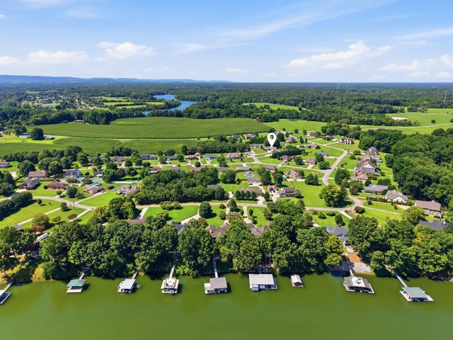 42 Starboard Ct, Estill Springs, TN 37330