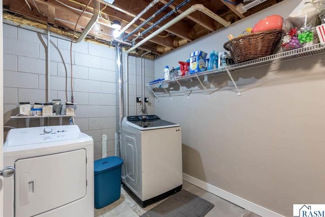 137 Maple Park Drive, Mankato, MN 56001