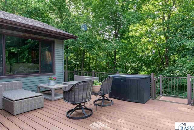 137 Maple Park Drive, Mankato, MN 56001