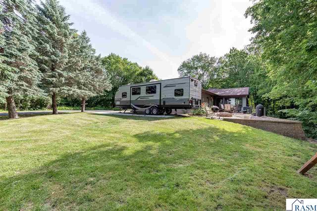 137 Maple Park Drive, Mankato, MN 56001