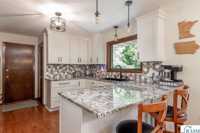 137 Maple Park Drive, Mankato, MN 56001