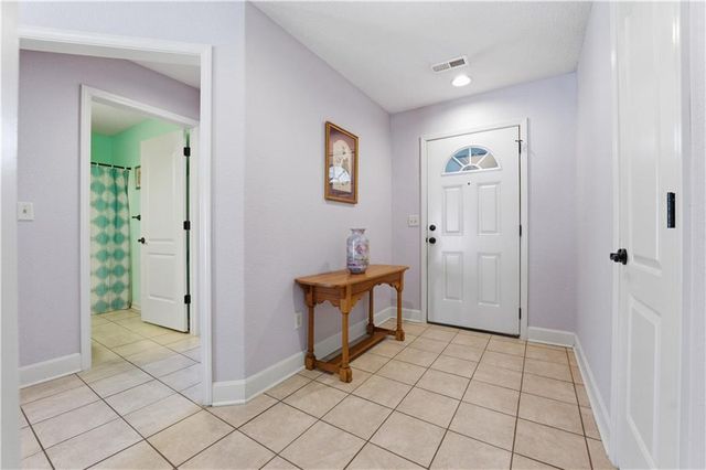 522 Neptune Drive, Raymore, MO 64083