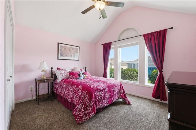 522 Neptune Drive, Raymore, MO 64083