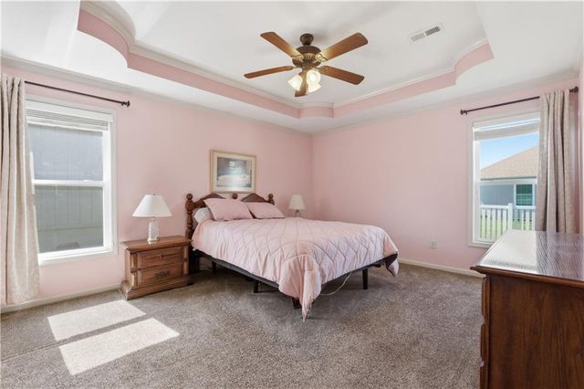 522 Neptune Drive, Raymore, MO 64083