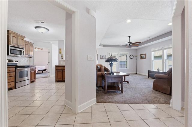 522 Neptune Drive, Raymore, MO 64083