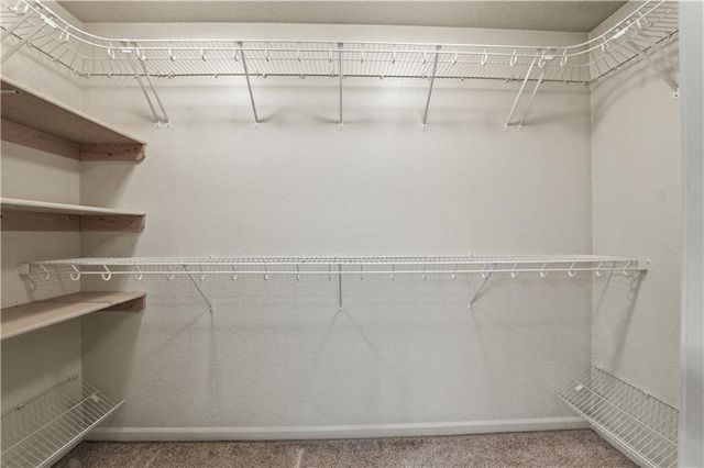 522 Neptune Drive, Raymore, MO 64083