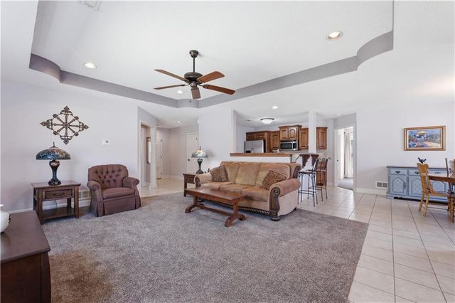 522 Neptune Drive, Raymore, MO 64083