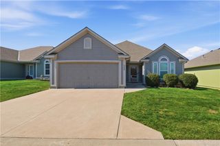 522 Neptune Drive, Raymore, MO 64083