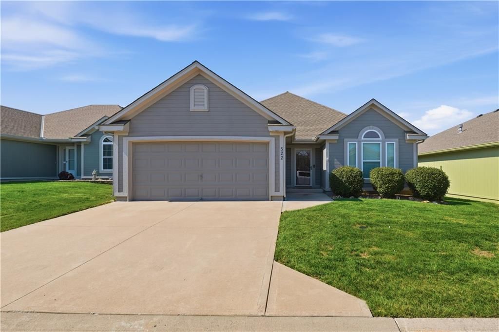 522 Neptune Drive, Raymore, MO 64083