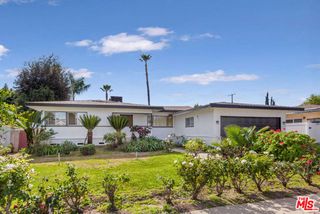 19168 Erwin Street, Tarzana (los Angeles), CA 91335