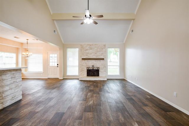 241 Blue Hill Drive, Montgomery, TX 77356