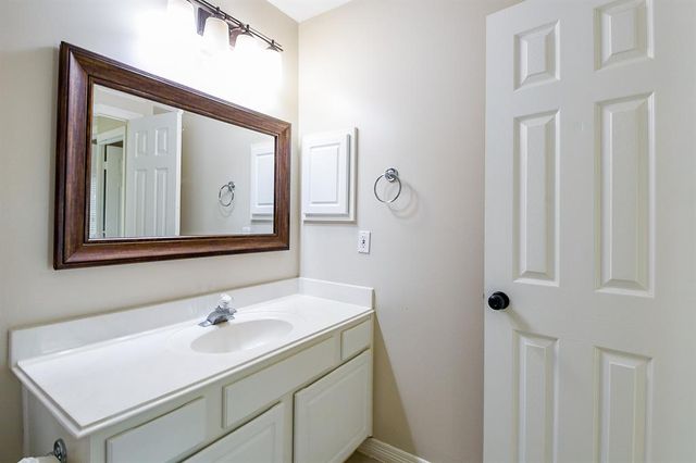 241 Blue Hill Drive, Montgomery, TX 77356
