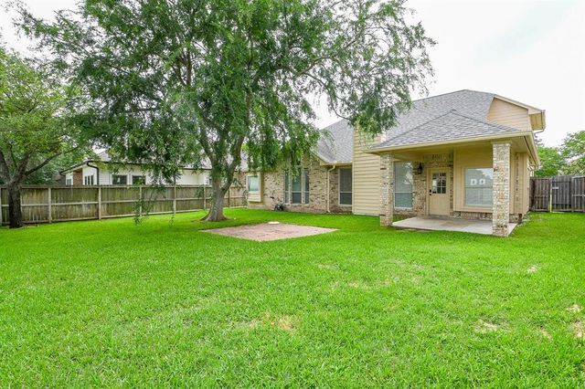 241 Blue Hill Drive, Montgomery, TX 77356