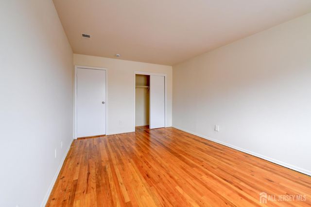 6 College Drive, Edison, NJ 08817