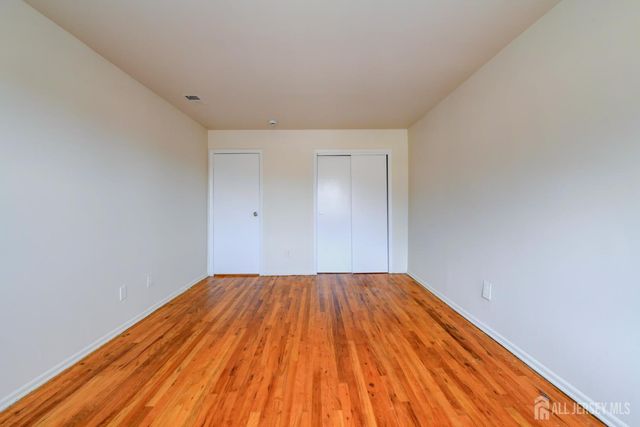 6 College Drive, Edison, NJ 08817