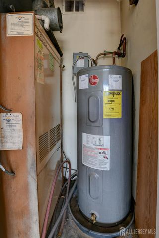 6 College Drive, Edison, NJ 08817