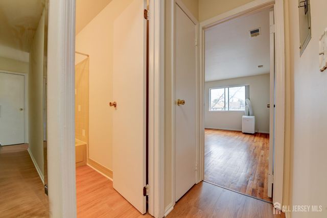 6 College Drive, Edison, NJ 08817