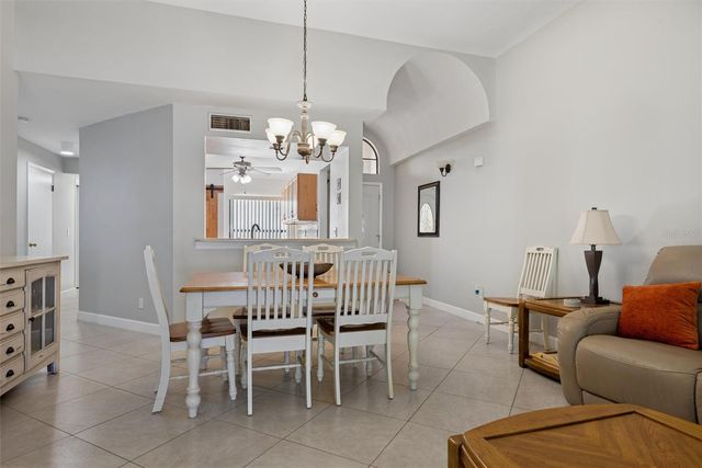 2910 COTTAGE GROVE COURT L4, Orlando, FL 32822