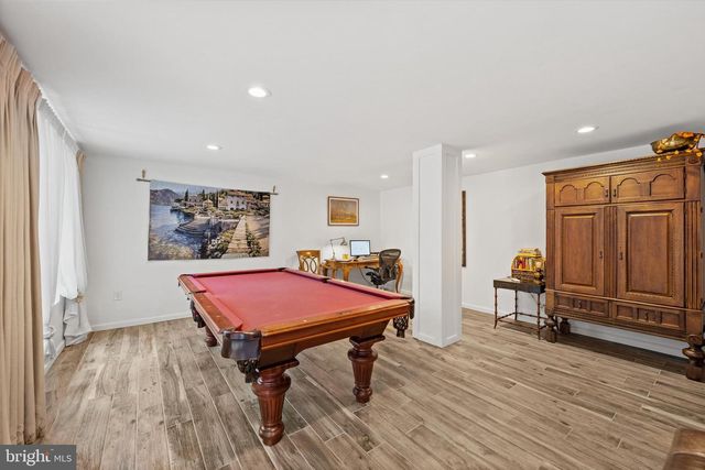 9919 OLD GEORGETOWN RD, Bethesda, MD 20814