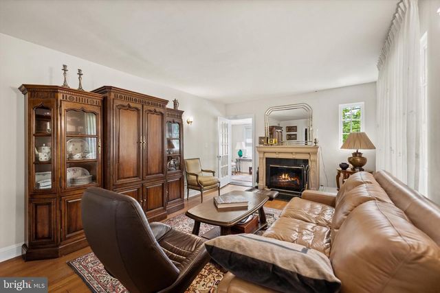 9919 OLD GEORGETOWN RD, Bethesda, MD 20814
