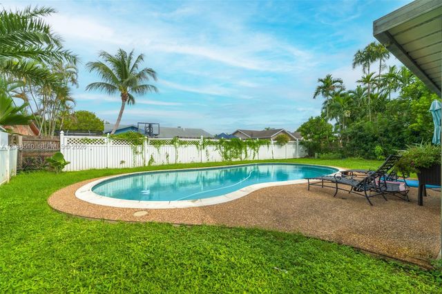 2160 NW 110th Avenue, Sunrise, FL 33322