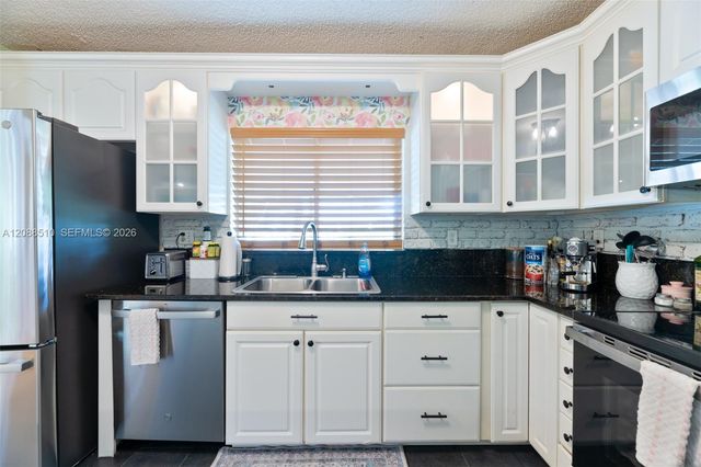 2160 NW 110th Avenue, Sunrise, FL 33322