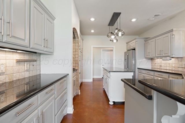 17301 SPRING LAKE Drive, Canyon, TX 79015