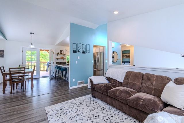 12005 221st Avenue Ct E, Bonney Lake, WA 98391