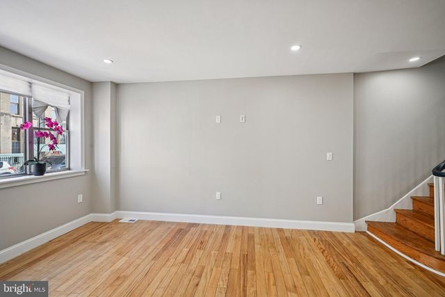 1912 S 9TH ST, Philadelphia, PA 19148