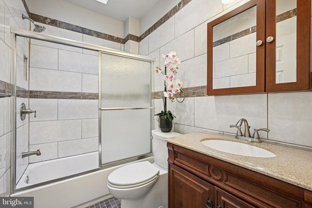 1912 S 9TH ST, Philadelphia, PA 19148