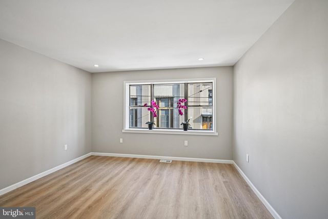 1912 S 9TH ST, Philadelphia, PA 19148