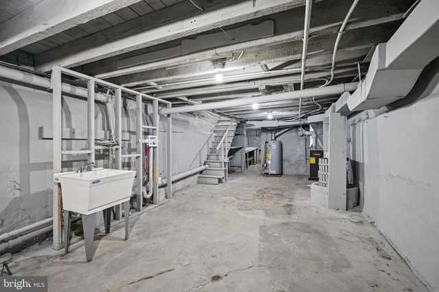 1912 S 9TH ST, Philadelphia, PA 19148