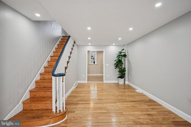 1912 S 9TH ST, Philadelphia, PA 19148