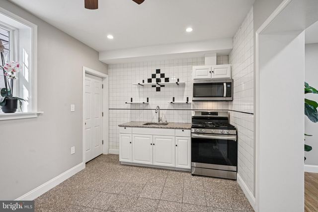 1912 S 9TH ST, Philadelphia, PA 19148