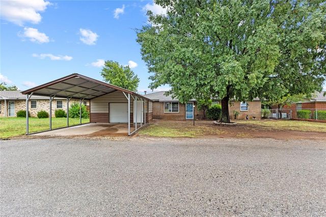 141 Bluestem Street, Weatherford, OK 73096