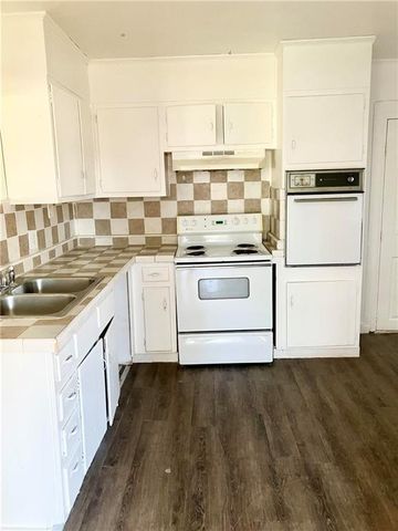 1037 Mountain View Rd, Conyers, GA 30012