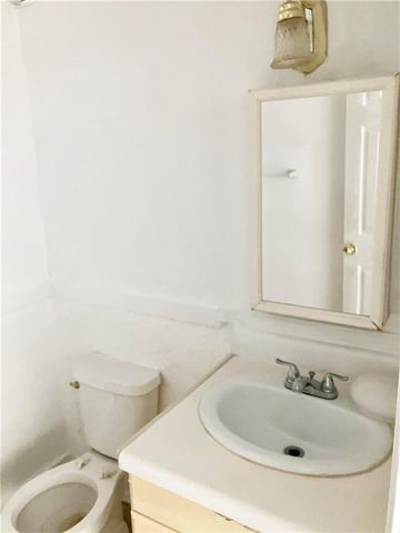 1037 Mountain View Rd, Conyers, GA 30012