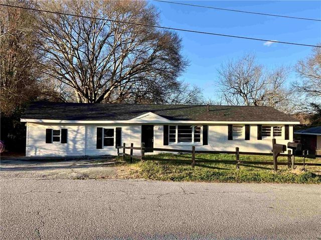 1037 Mountain View Rd, Conyers, GA 30012