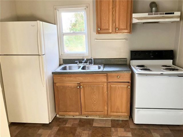 1037 Mountain View Rd, Conyers, GA 30012