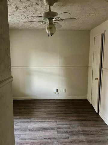 1037 Mountain View Rd, Conyers, GA 30012