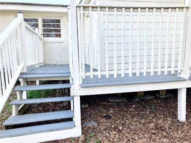 1037 Mountain View Rd, Conyers, GA 30012