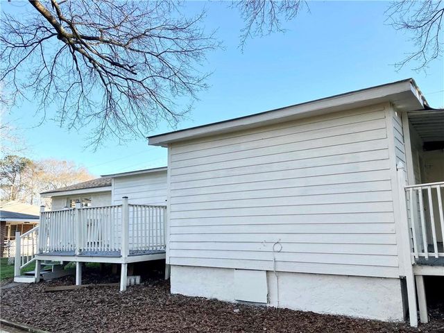 1037 Mountain View Rd, Conyers, GA 30012