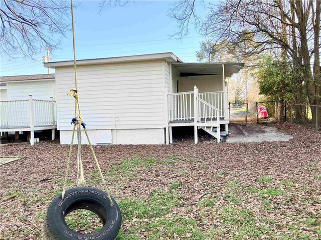 1037 Mountain View Rd, Conyers, GA 30012