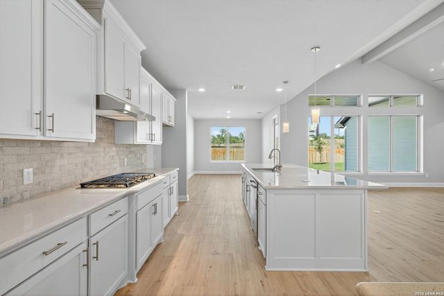 176 Janice, Castroville, TX 78009