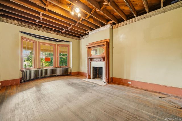 58 Leroy Place, Newburgh, NY 12550