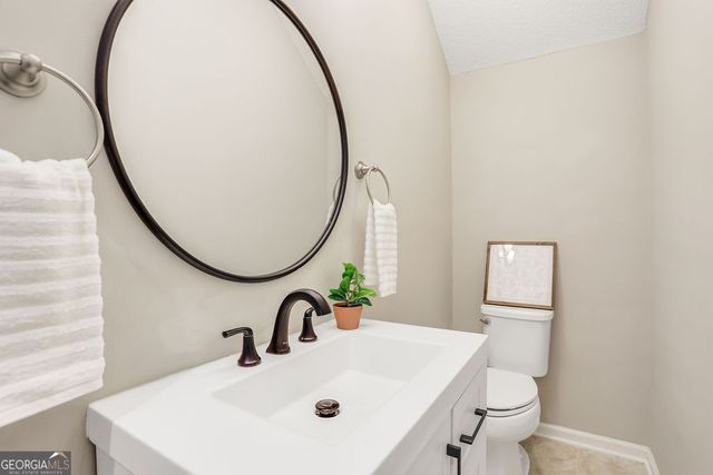 210 Brown Thrush Road, Savannah, GA 31419