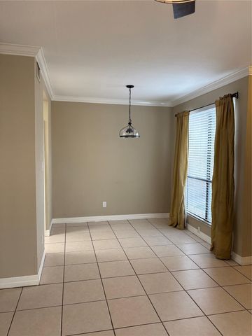 1881 Bering Drive 31, Houston, TX 77057